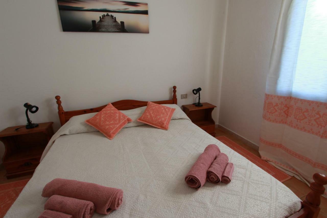 Residence La Funtana Сан-Теодоро Экстерьер фото